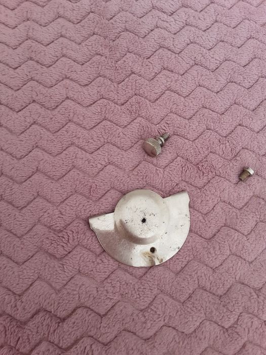 Шпулька , пластина  для швейной машинки