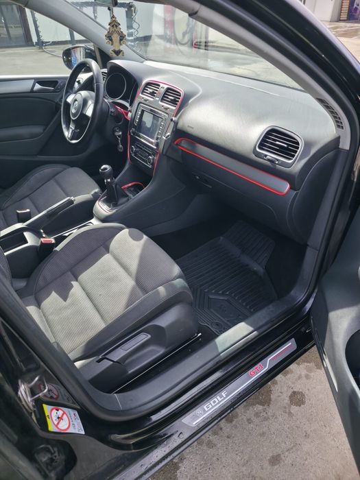 Volkswagen Golf 2010 diesel, 3.773 € — imagine 5