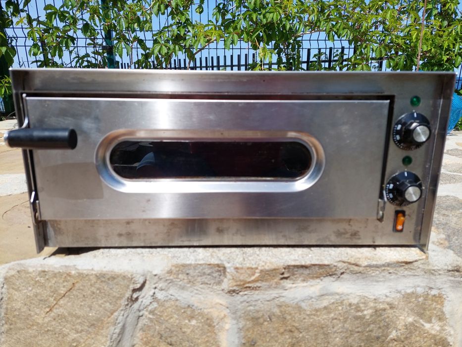 Професионална фурна за пици
