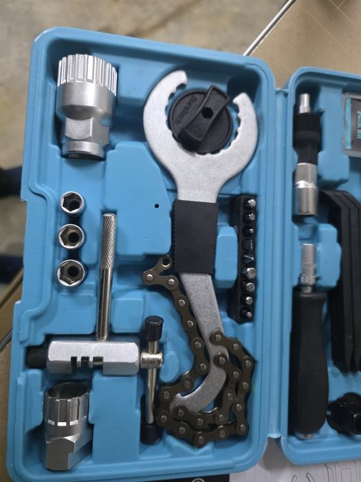 Set de reparatii pentru bicicleta 31 piese in valiza DURATECH