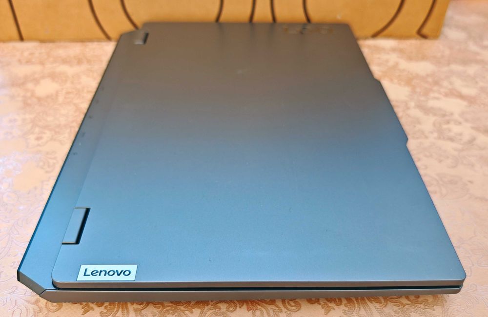 NVIDIA RTX 5060 8GB/AMD Ryzen 7 250/16GB RAM/512GB SSDNVME/15.6 FullHD IPS 144hz/Lenovo LOQ Gaming геймърски лаптоп пълен комплект гаранция до 09.2026