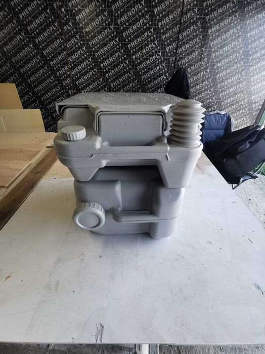 Къмпинг преносима тоалетна