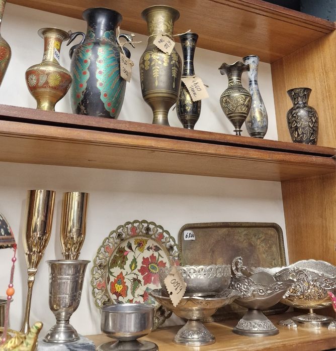 Вазы металлические