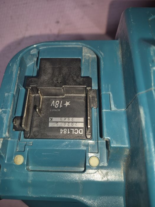 Aspirator Makita DCL 18V
