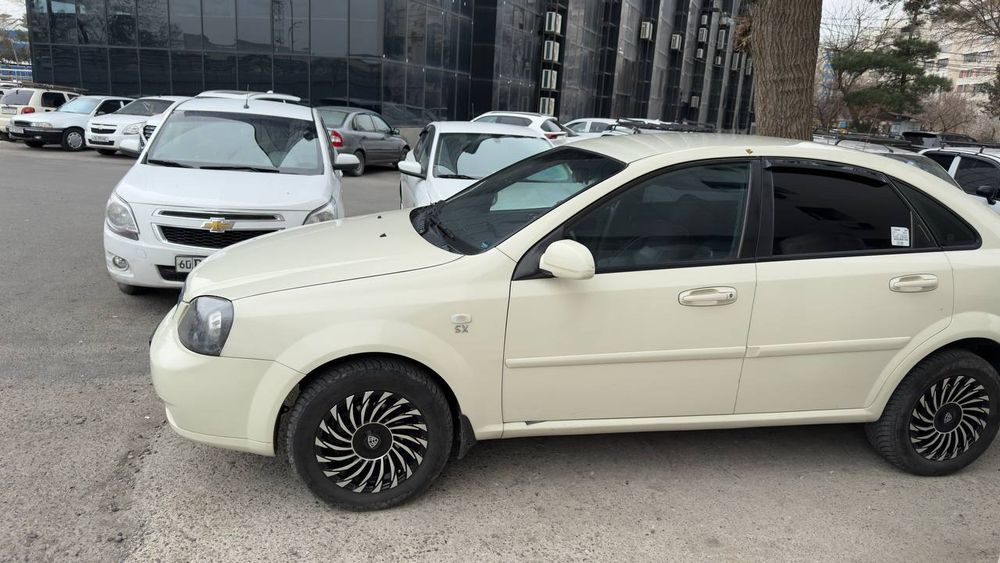 Lacetti 
Megicar 905 
Mafin 725
4 kalonkao