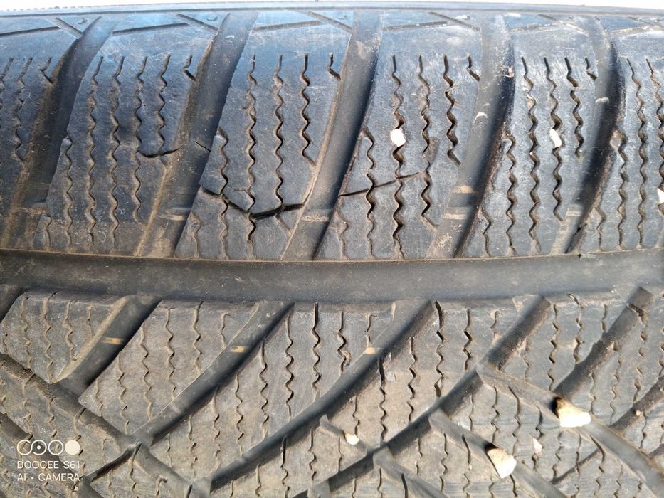 продам зимние б.у. шины в отличном состоянии