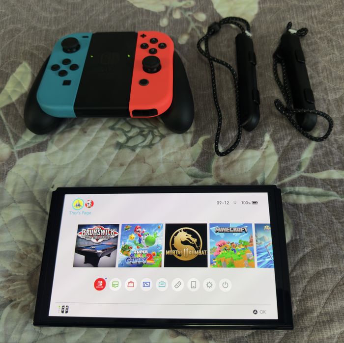 Consola Nintendo Switch OLED 64GB Modata +  card 128GB impecabil, ca nou