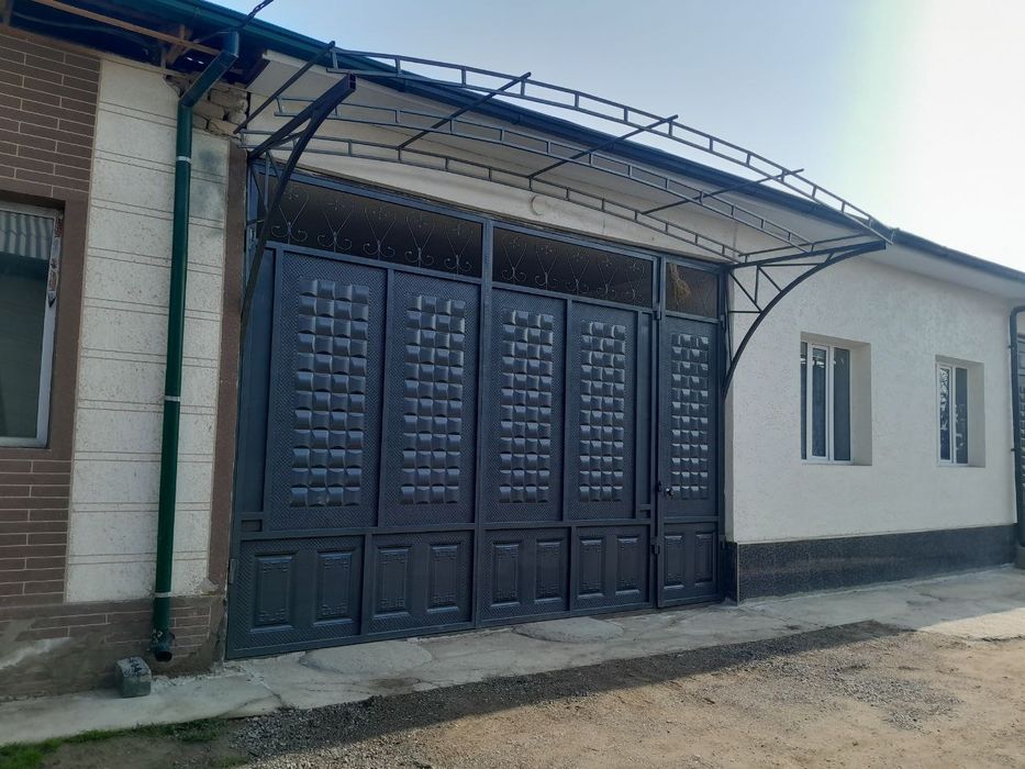 Uy sotiladi Oqqo'rg'on