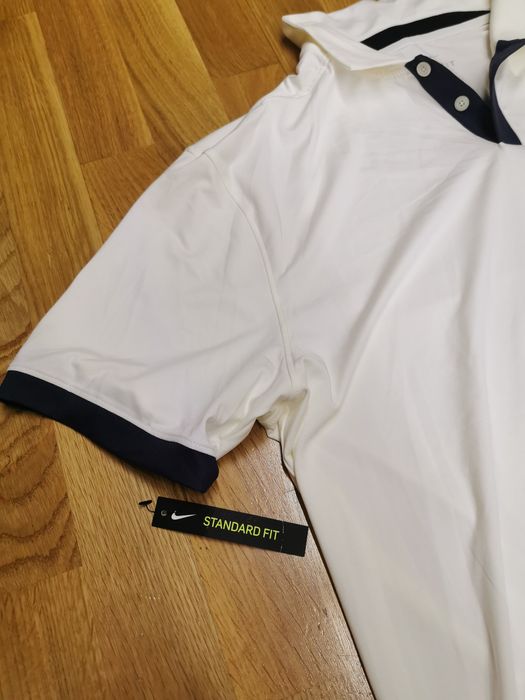 Tricou Nike cu guler