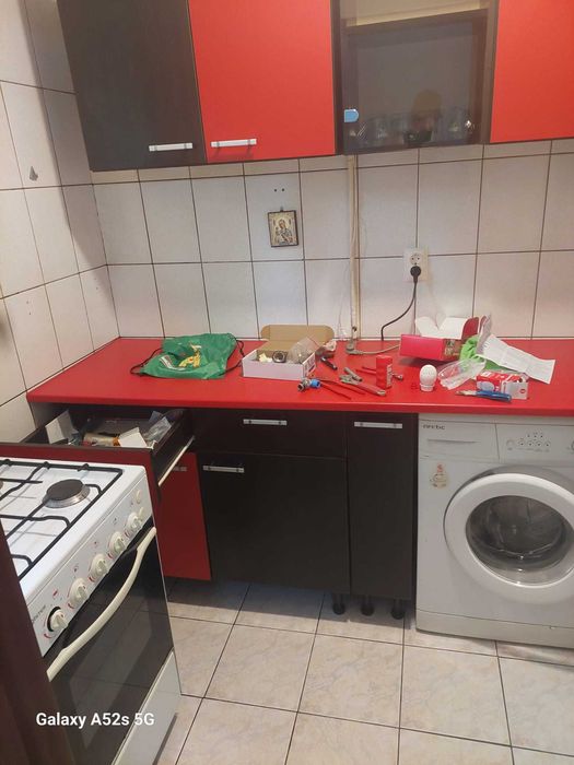 Inchiriez garsoniera metrou Gorjului, Militari