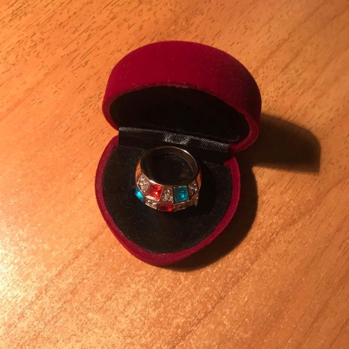 Кольцо для девушки