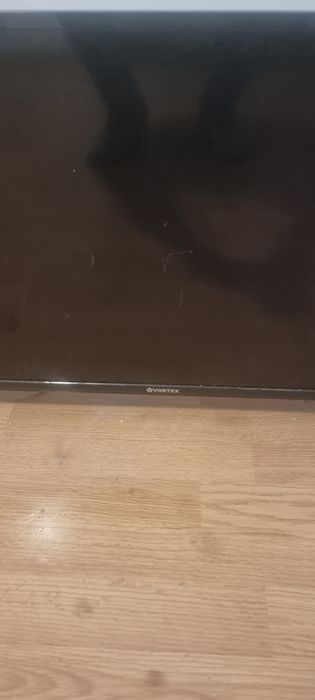 3 televizoare diagonala 81