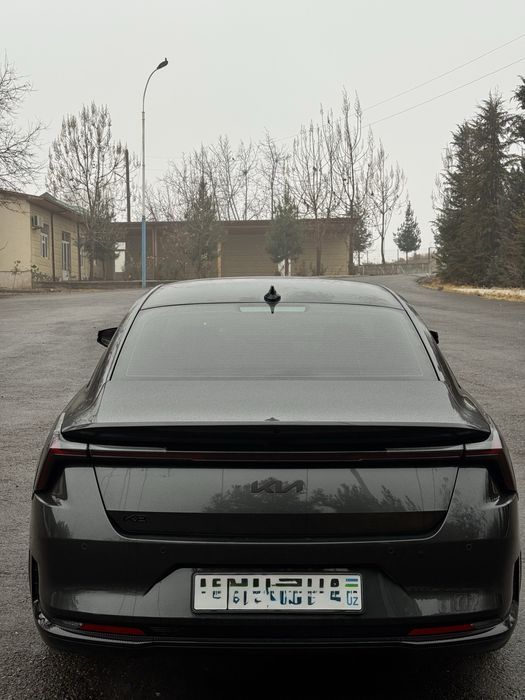 Kia k8 2025 signature black hybrid