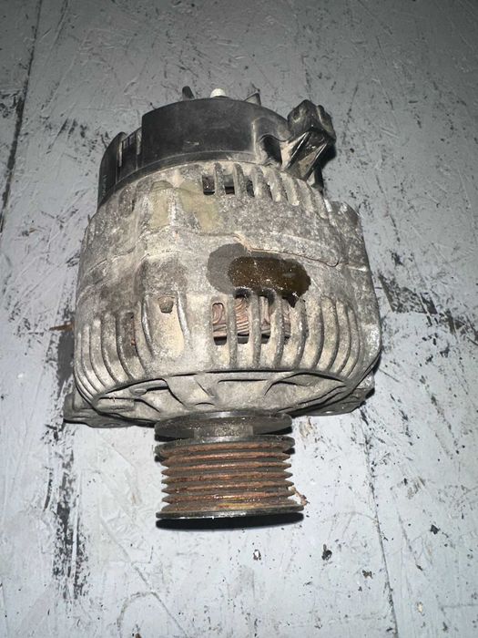 Alternator Bosch 037903025B 70A Audi VW Seat Skoda