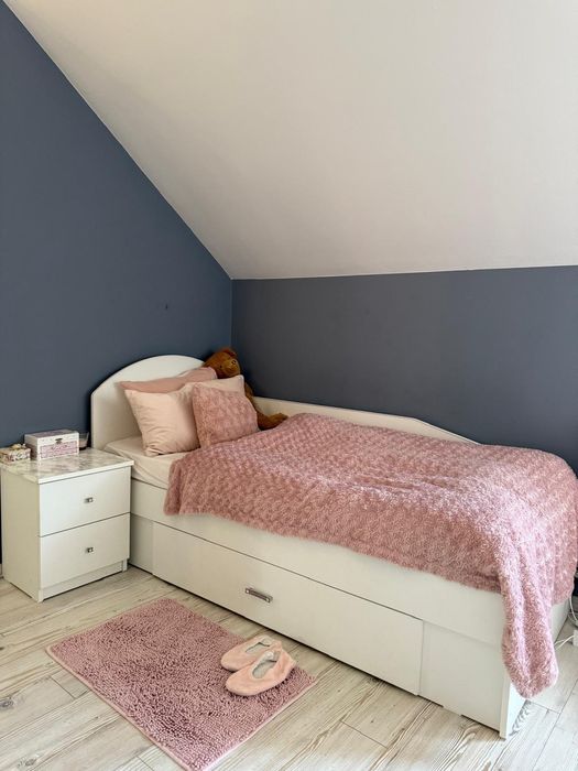 Mobila dormitor fete. Stare impecabilă.