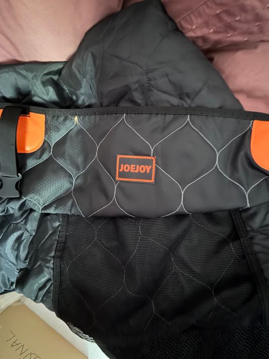 Husa auto JOEJOY caini, calitate premium: impermeabila, antialunecare + centura