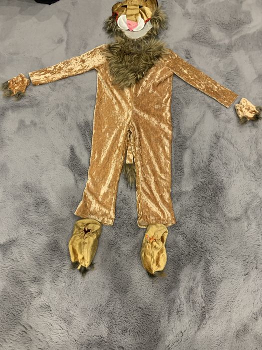 продам костюмы от 1 тысячи 10 тыс возможен торг