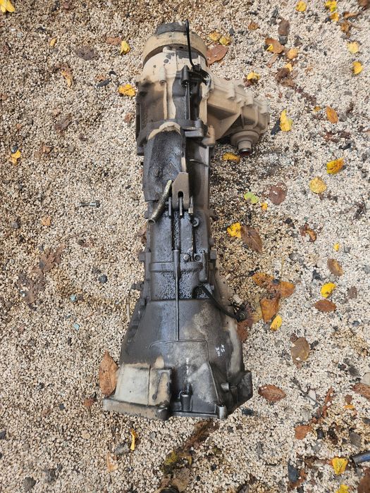 Ръчна кутия с раздатка от х5 3.0и