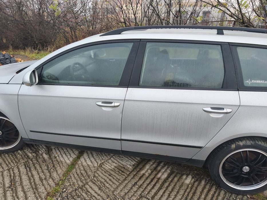 Ușă stânga spate culoare argintiu LA7W Volkswagen Passat B6 break vari