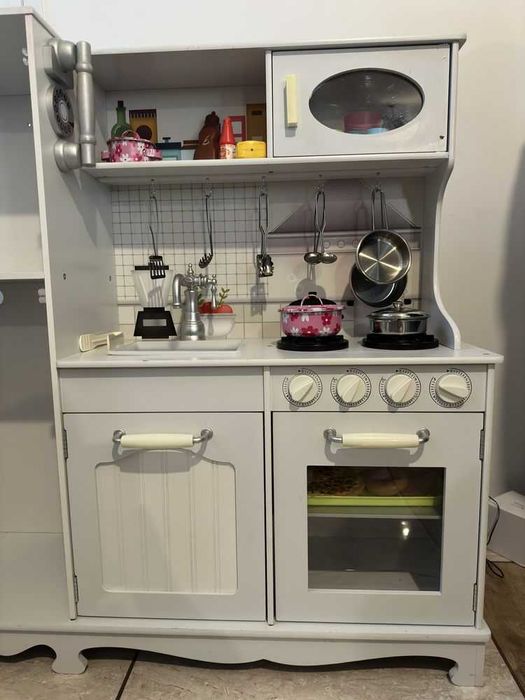 Детска кухня за игра