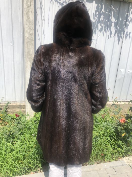 Продам норковую шубу