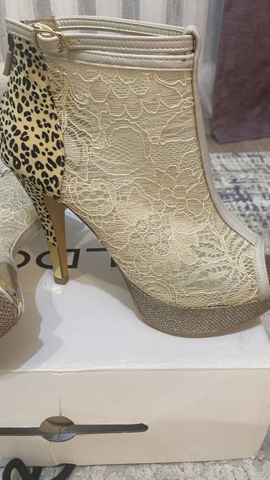 Продам классные босоножки