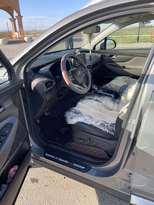 Продаётся Hyundai Santa Fe 2020