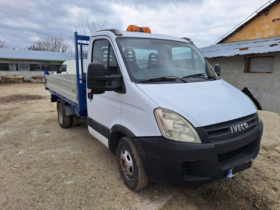 Camioneta IVECO Basculabila