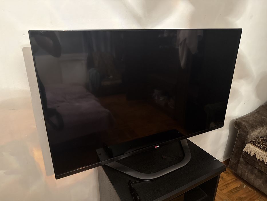 Продам телевизор LG