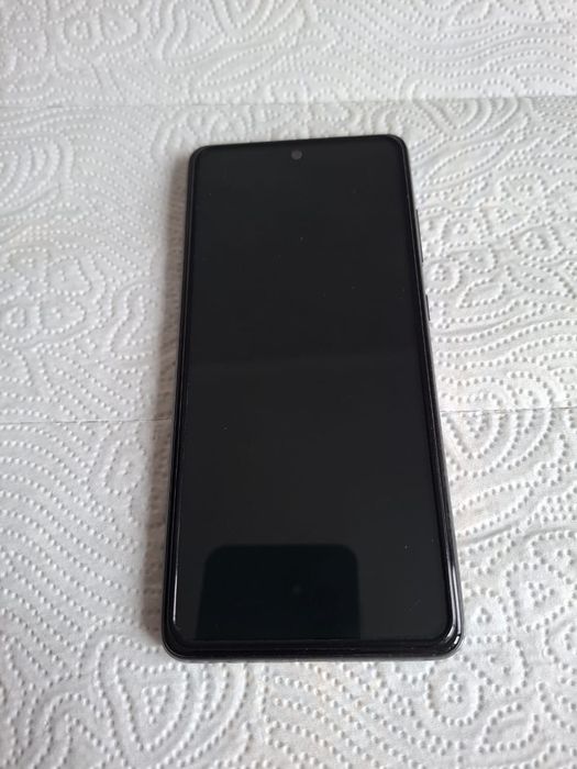 Продам самсунг А52 идеальный