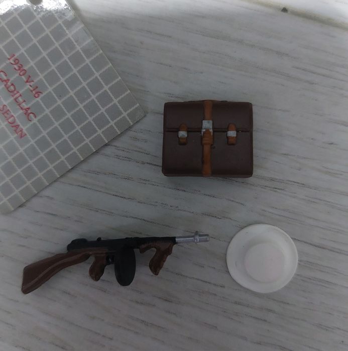 Macheta Cadillac V-16 Al Capone 1/24