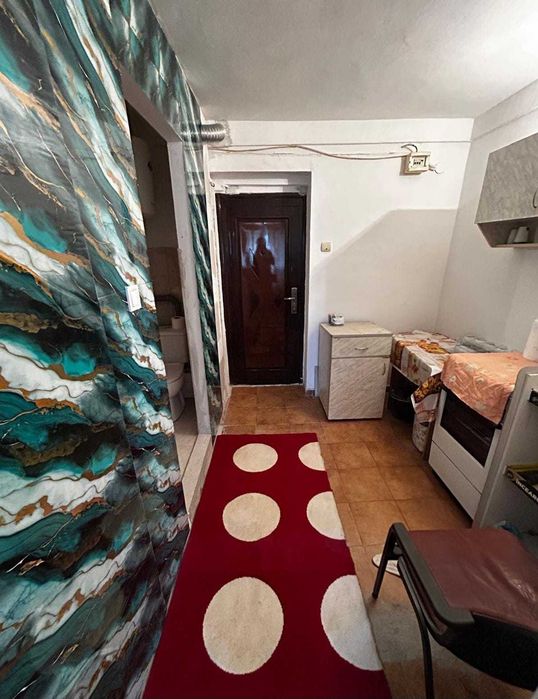 Închiriez Garsoniera