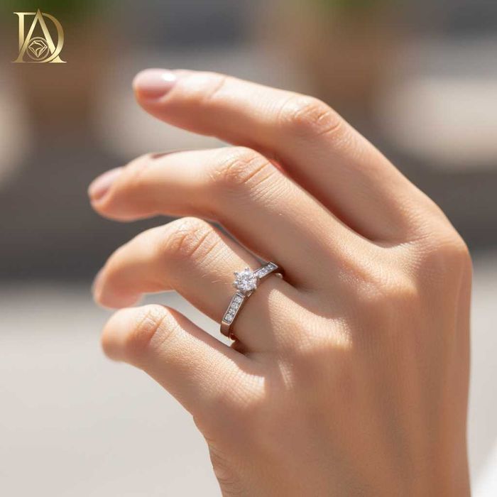 Нов Златен Пръстен с 0.77кт Естествени Диаманти