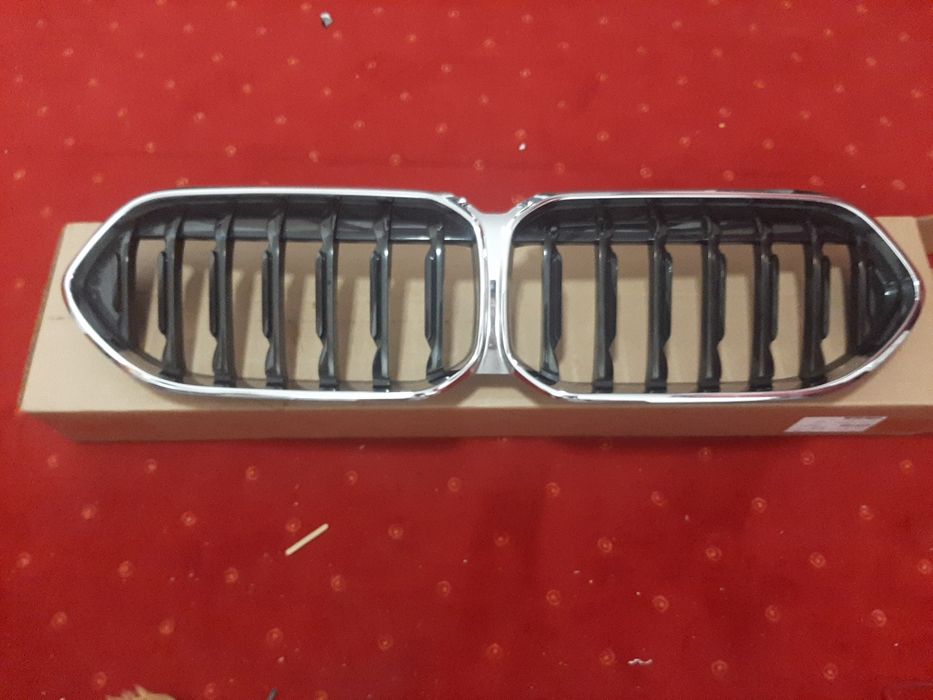 Vând grila radiator bmw seria 2 gran-coupe 2019+