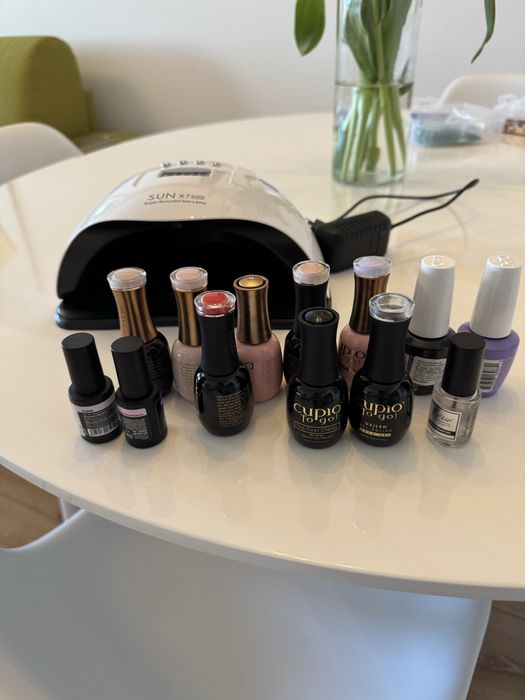 Kit ojă semipermanentă – lampă UV + baze + culori