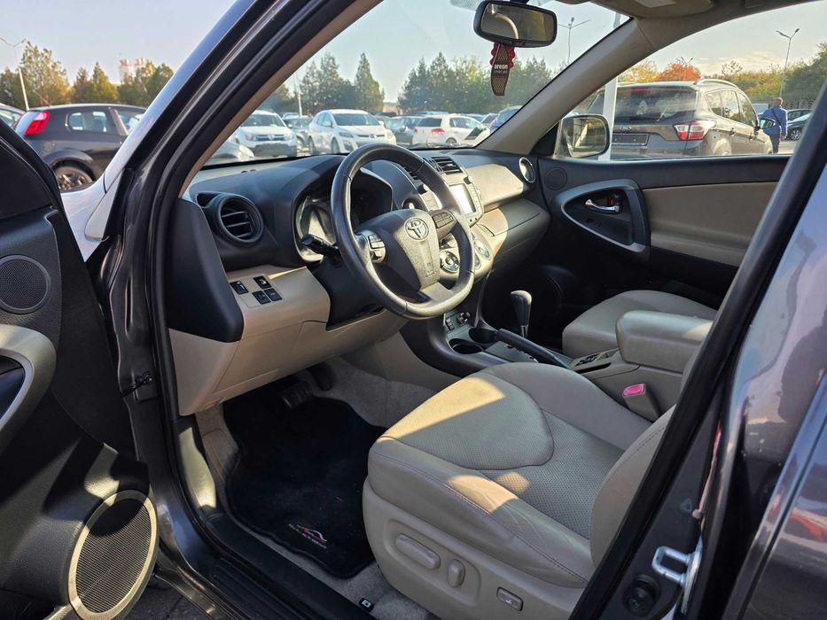 TOYOTA RAV4 2012 — imagine 5
