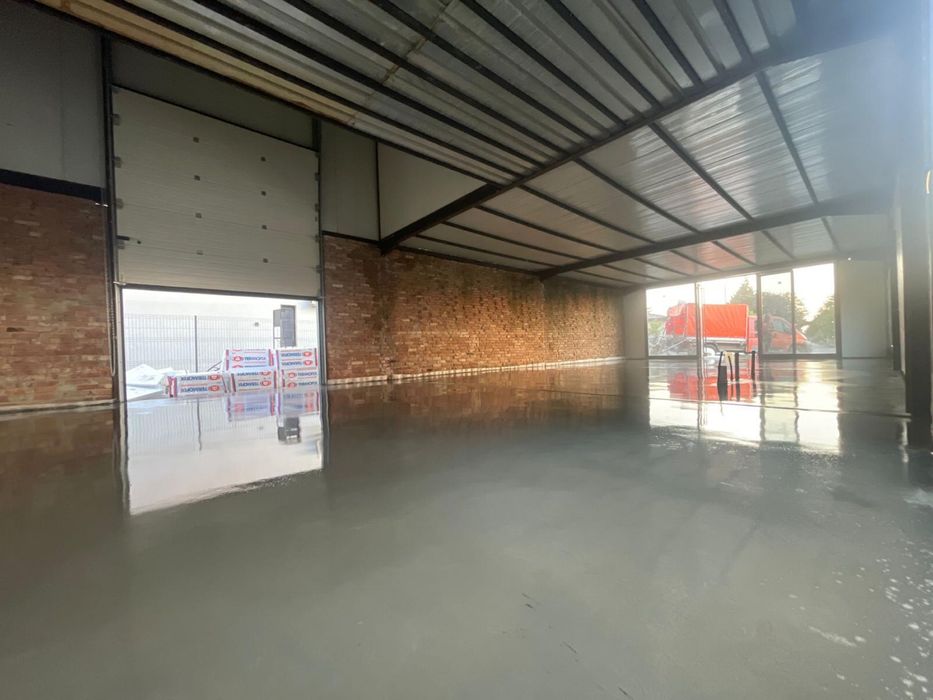 Inchiriez spatiu zona Tunari /Dimieni