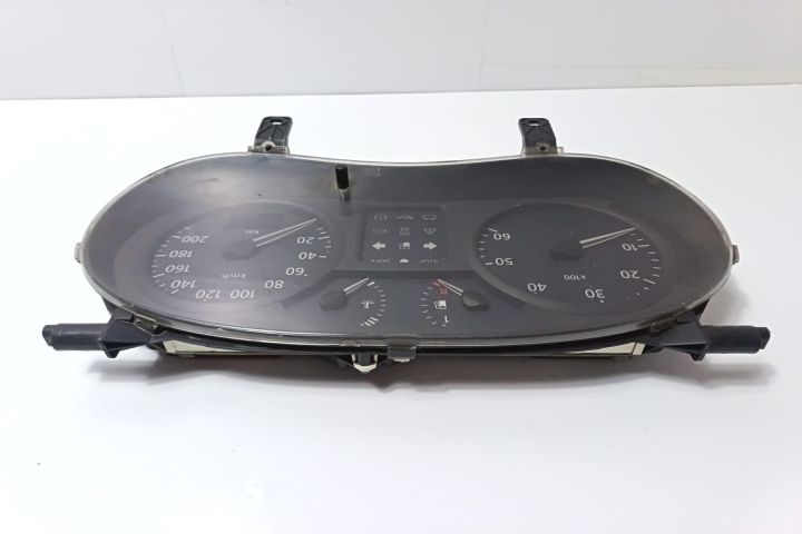 Ceasuri bord  P8200252449 Opel Vivaro A seria