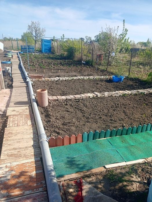 Продам дачу в городе Алга в 1 коллективе рядом речка