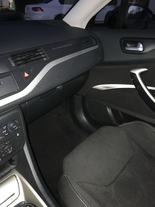 Citroen C5 model clasic dezmebrari