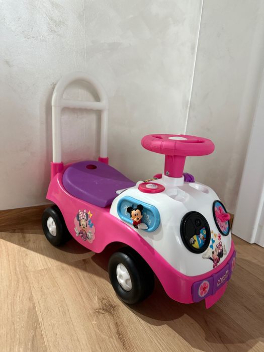 Кола за бутане с крачета Мини Маус