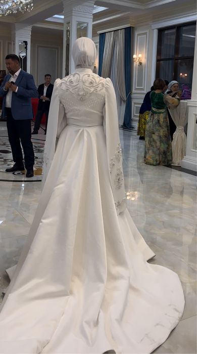 Свадебное платье