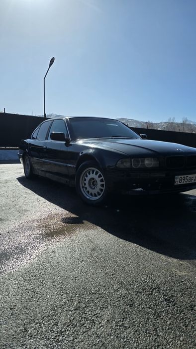 Продам машину BMW