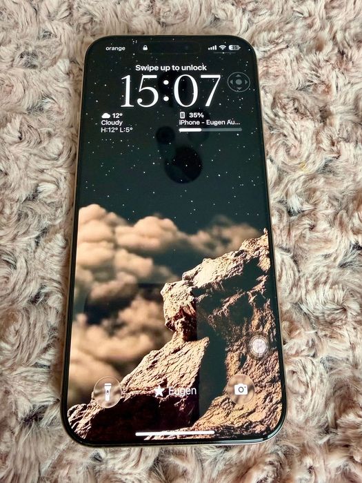 iPhone 16 Pro Max Gold