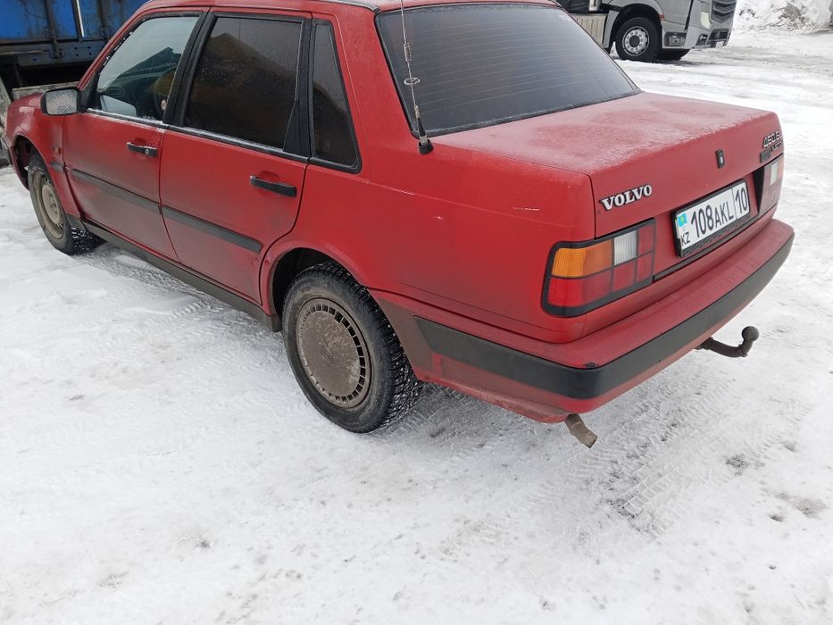 Продаю Автомобиль Volvo 460
