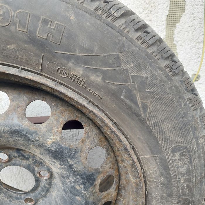 Vând anvelope iarnă folosite
