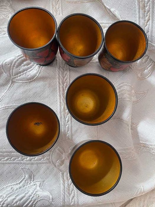 Шест чашки руски сувенирни
