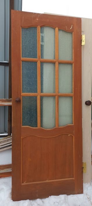 Меж комнатный двери