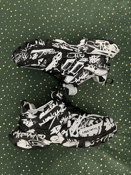 Balenciaga Track Graffiti