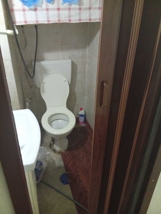 Închiriez garsoniera
